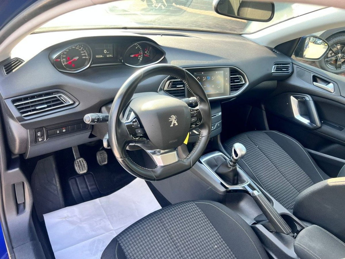 Peugeot 308 SW BlueHDi 130 S&S Business (10)