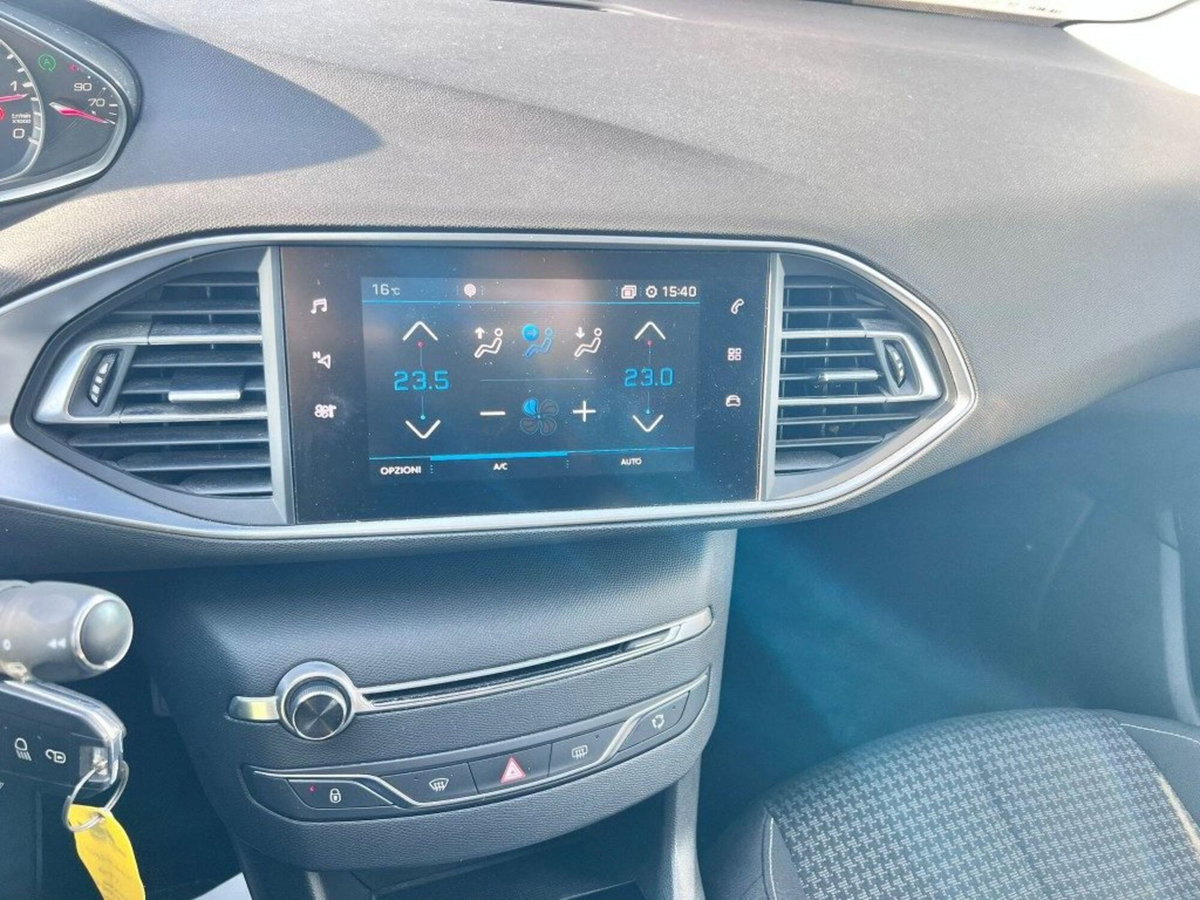 Peugeot 308 SW BlueHDi 130 S&S Business (11)
