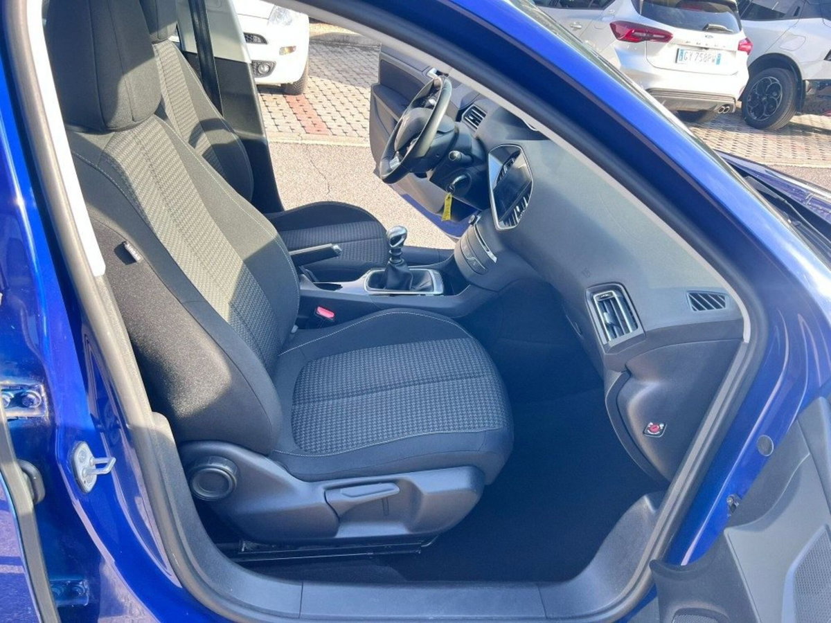 Peugeot 308 SW BlueHDi 130 S&S Business (6)