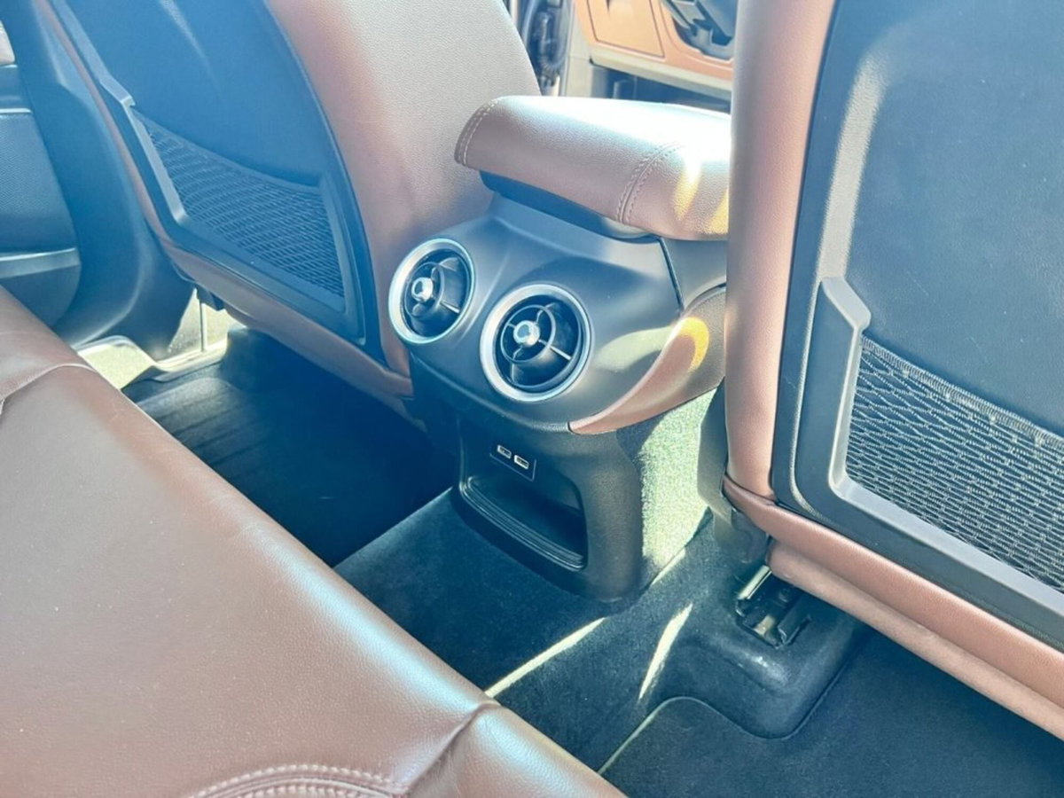 Alfa Romeo Stelvio Stelvio 2.2 Turbodiesel 210 CV AT8 Q4 Executive (17)