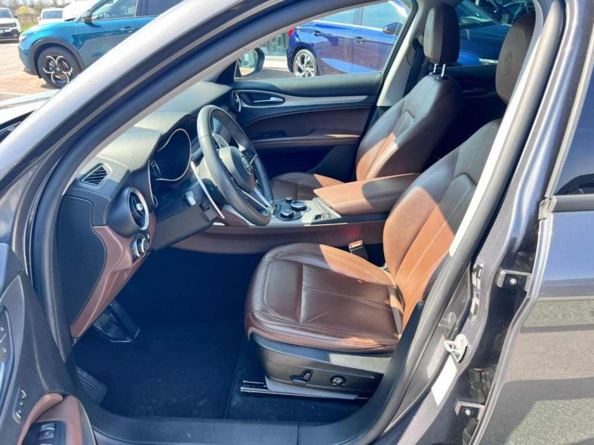 Alfa Romeo Stelvio Stelvio 2.2 Turbodiesel 210 CV AT8 Q4 Executive (5)