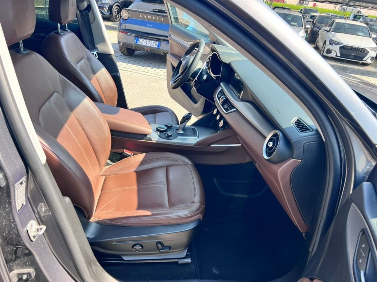 Alfa Romeo Stelvio Stelvio 2.2 Turbodiesel 210 CV AT8 Q4 Executive (6)