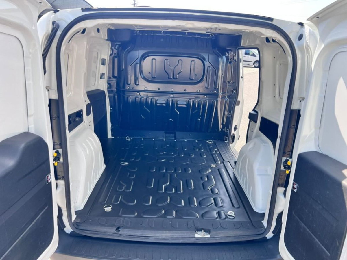 Fiat Doblò Furgone 1.6 MJT 105CV PC-TN Cargo Lamierato SX E5+ (13)