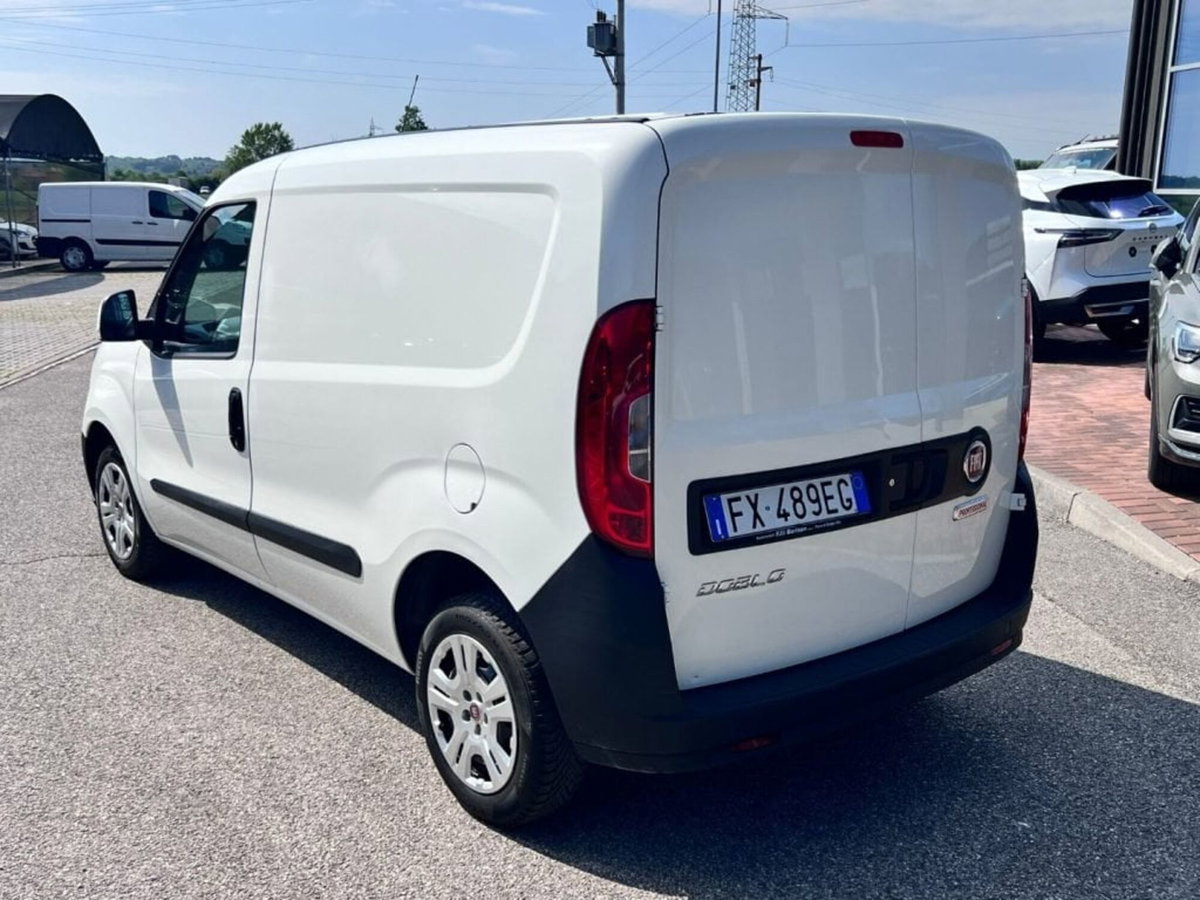 Fiat Doblò Furgone 1.6 MJT 105CV PC-TN Cargo Lamierato SX E5+ (4)