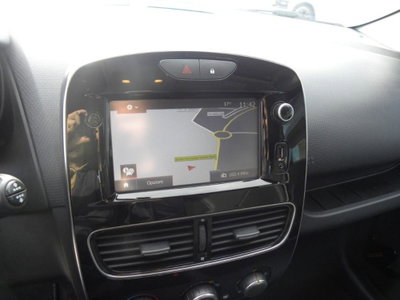 Renault Clio TCe 12V 90 CV GPL 5 porte Moschino Zen (11)