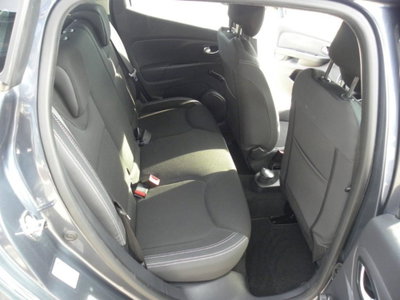 Renault Clio TCe 12V 90 CV GPL 5 porte Moschino Zen (7)