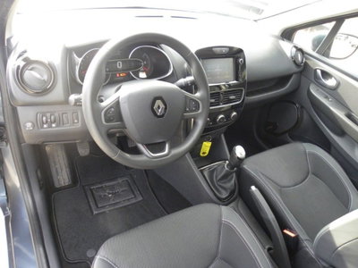 Renault Clio TCe 12V 90 CV GPL 5 porte Moschino Zen (9)