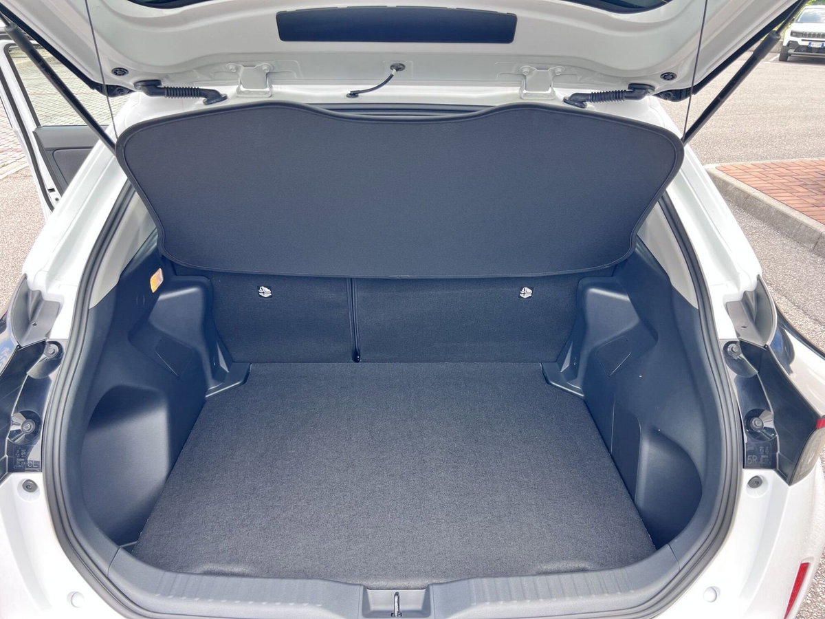 Toyota Yaris Cross Active fwd 115cv e-cvt (10)