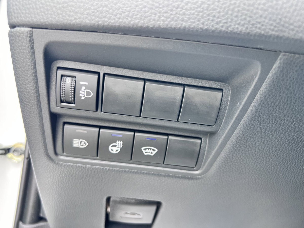 Toyota Yaris Cross Active fwd 115cv e-cvt (11)