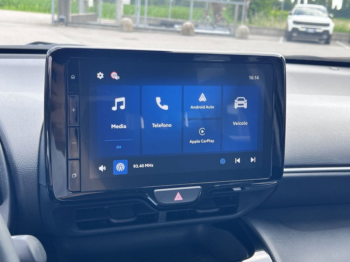 Toyota Yaris Cross Active fwd 115cv e-cvt (13)