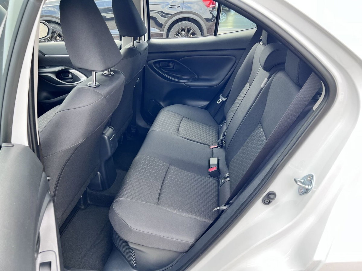 Toyota Yaris Cross Active fwd 115cv e-cvt (6)