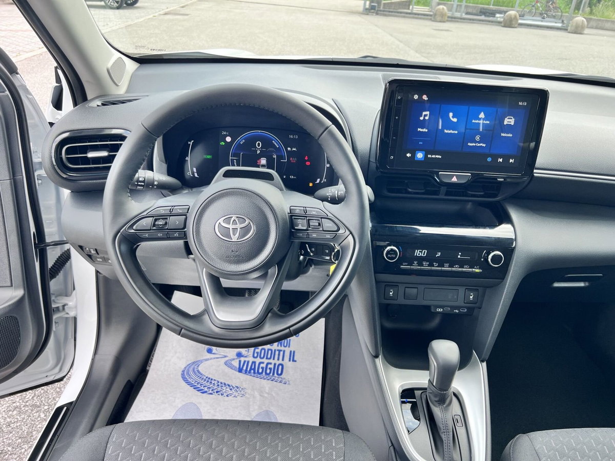 Toyota Yaris Cross Active fwd 115cv e-cvt (8)