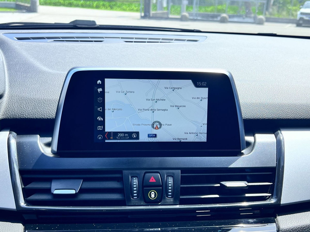 BMW Serie 2 Active Tourer 218d xDrive  Business (14)