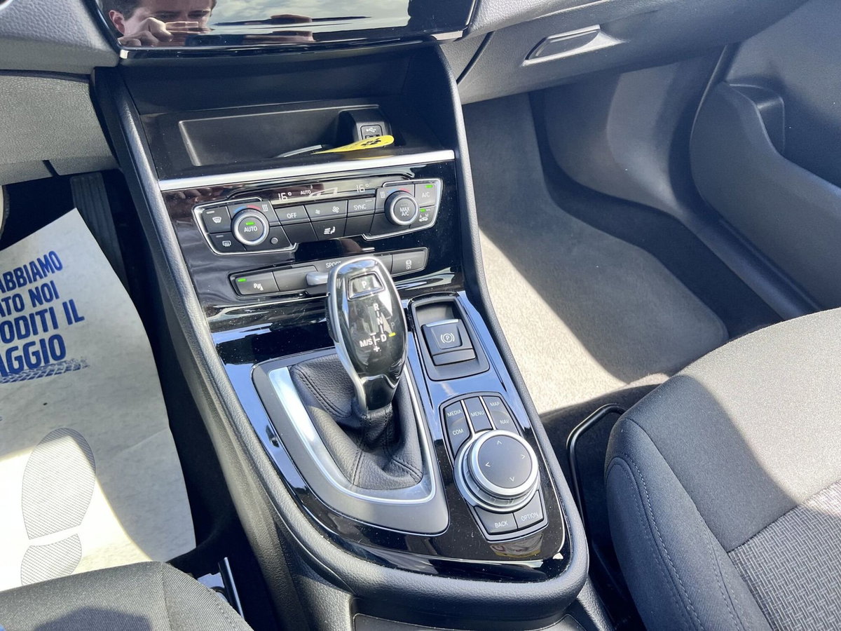 BMW Serie 2 Active Tourer 218d xDrive  Business (19)