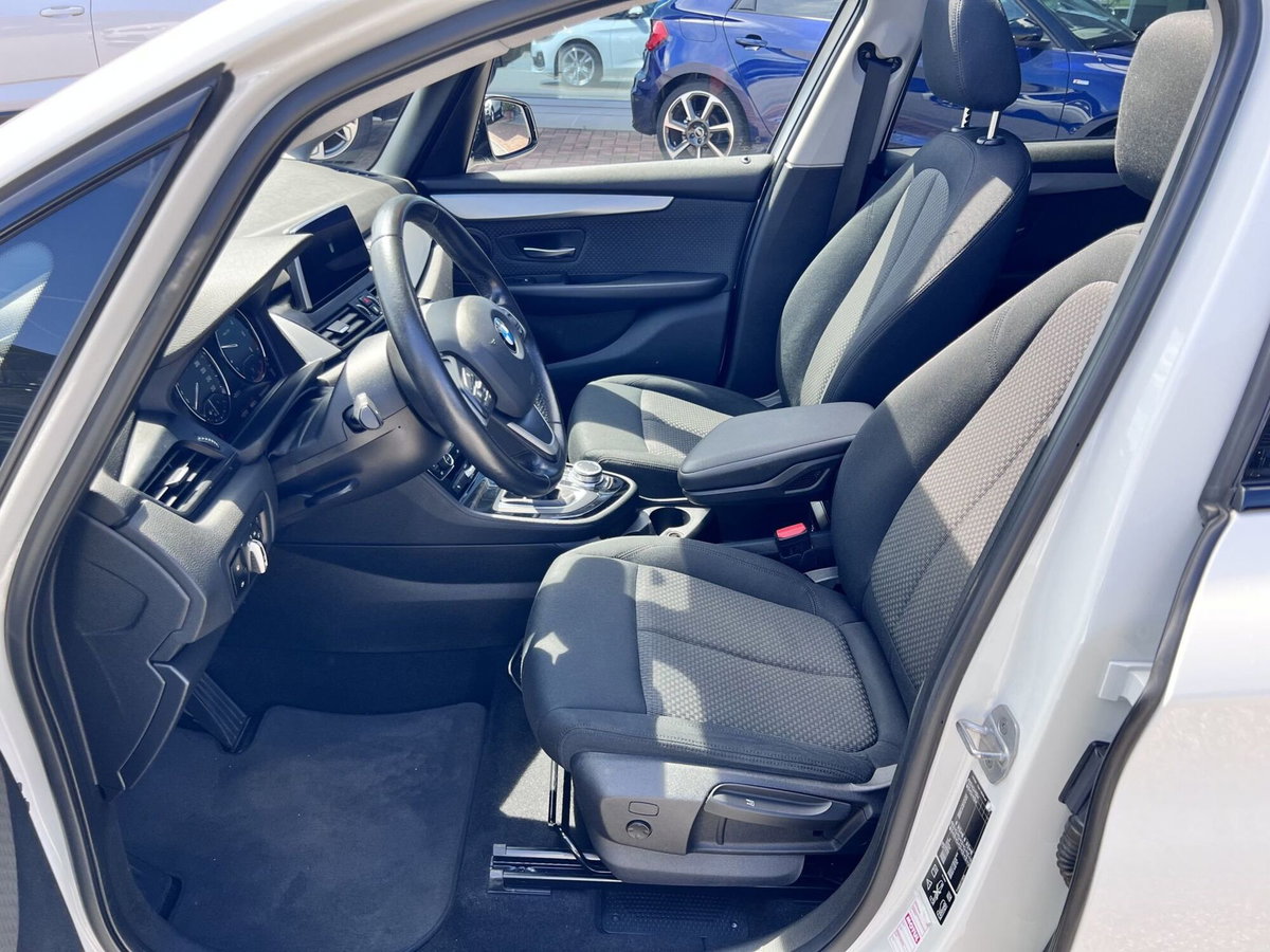 BMW Serie 2 Active Tourer 218d xDrive  Business (5)