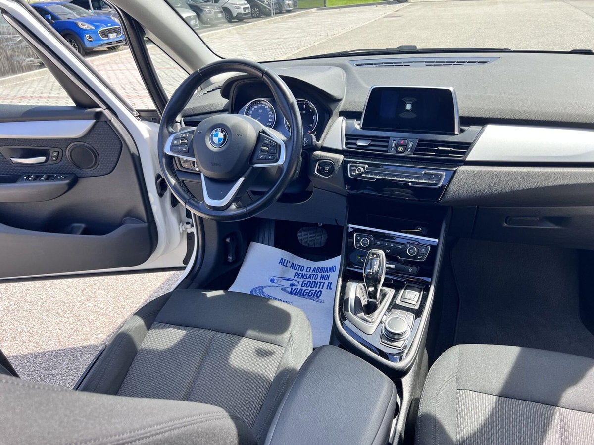 BMW Serie 2 Active Tourer 218d xDrive  Business (8)