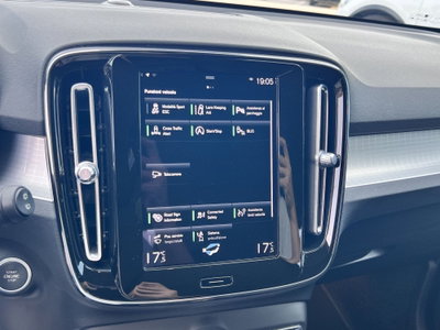 Volvo XC40 T3 Geartronic Momentum Pro (19)
