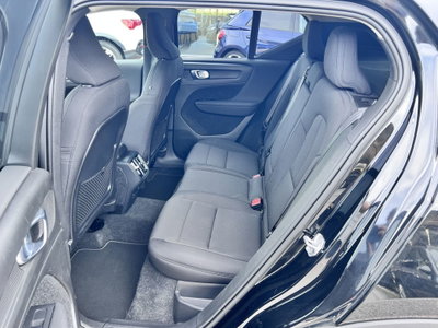 Volvo XC40 T3 Geartronic Momentum Pro (6)