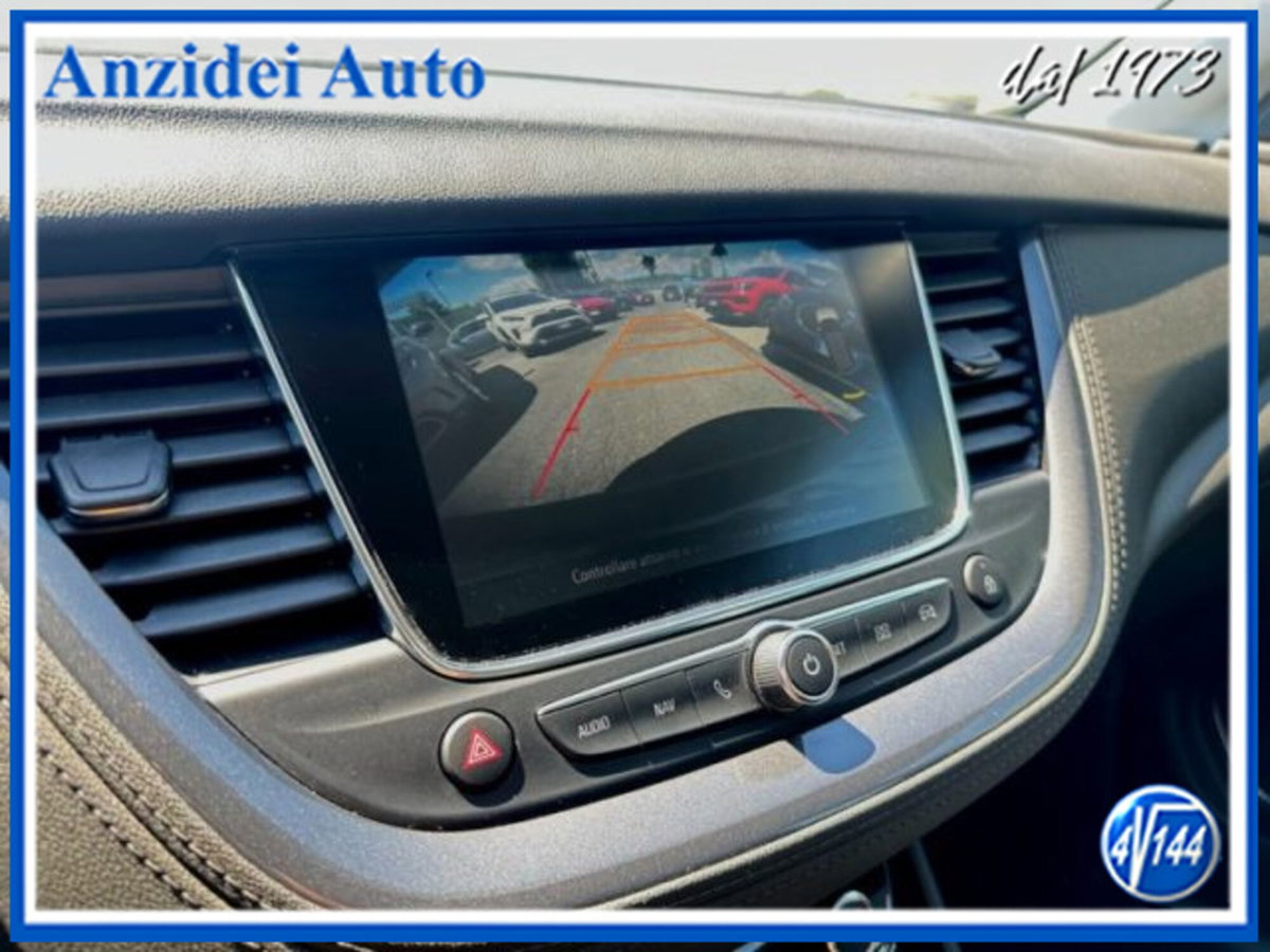 Opel Grandland X 1.5 diesel Ecotec Start&Stop aut. Elegance (16)