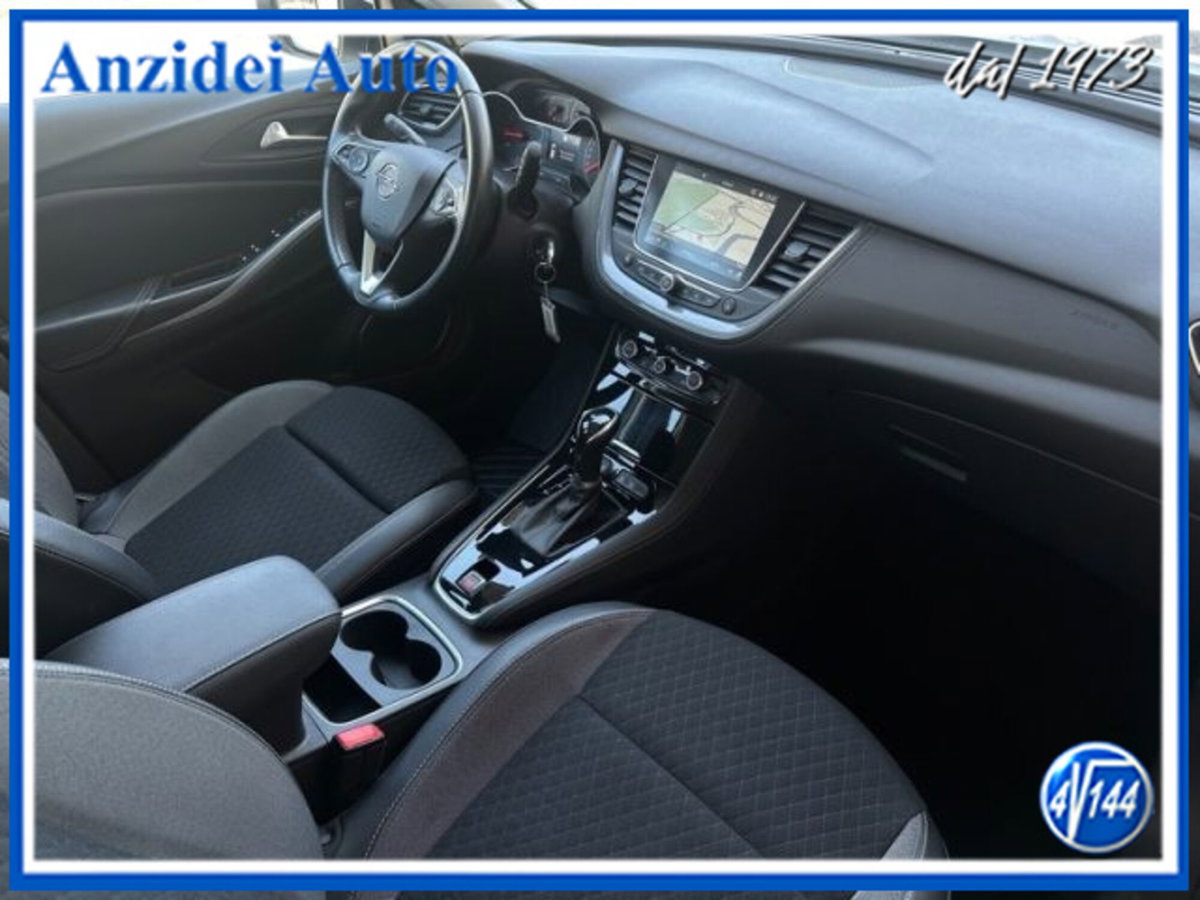 Opel Grandland X 1.5 diesel Ecotec Start&Stop aut. Elegance (8)