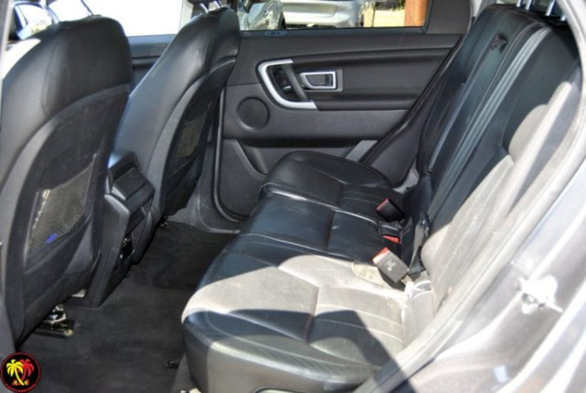 Land Rover Discovery Sport 2.2 SD4 HSE Luxury (13)