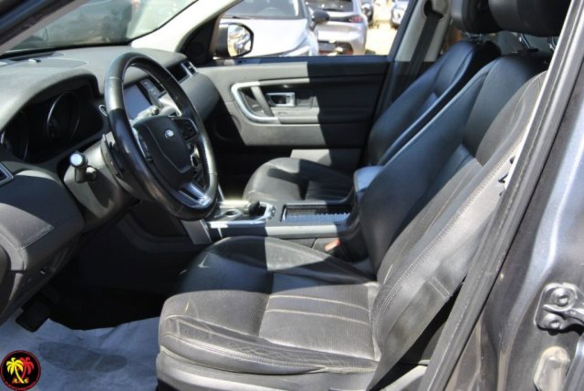 Land Rover Discovery Sport 2.2 SD4 HSE Luxury (3)