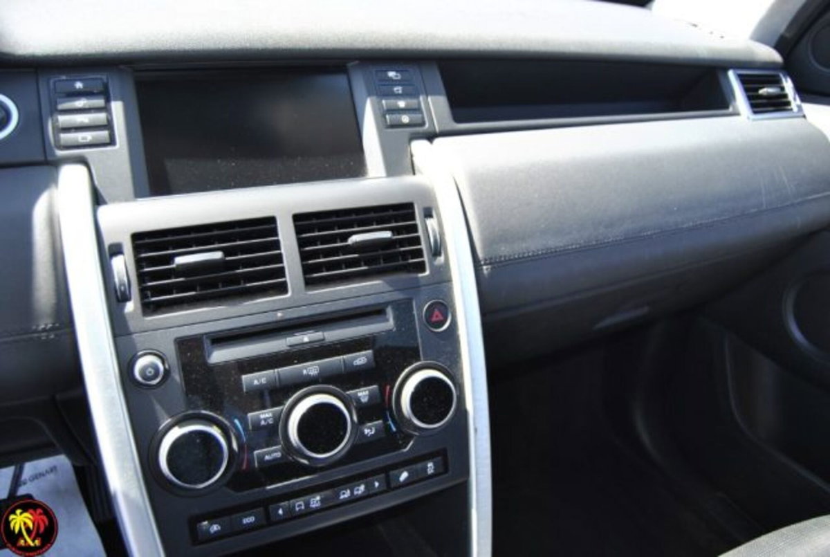 Land Rover Discovery Sport 2.2 SD4 HSE Luxury (4)