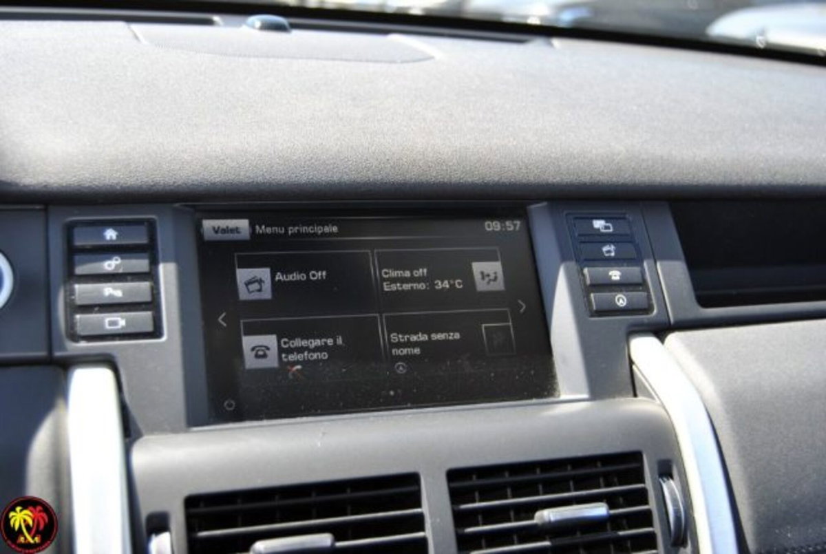 Land Rover Discovery Sport 2.2 SD4 HSE Luxury (5)