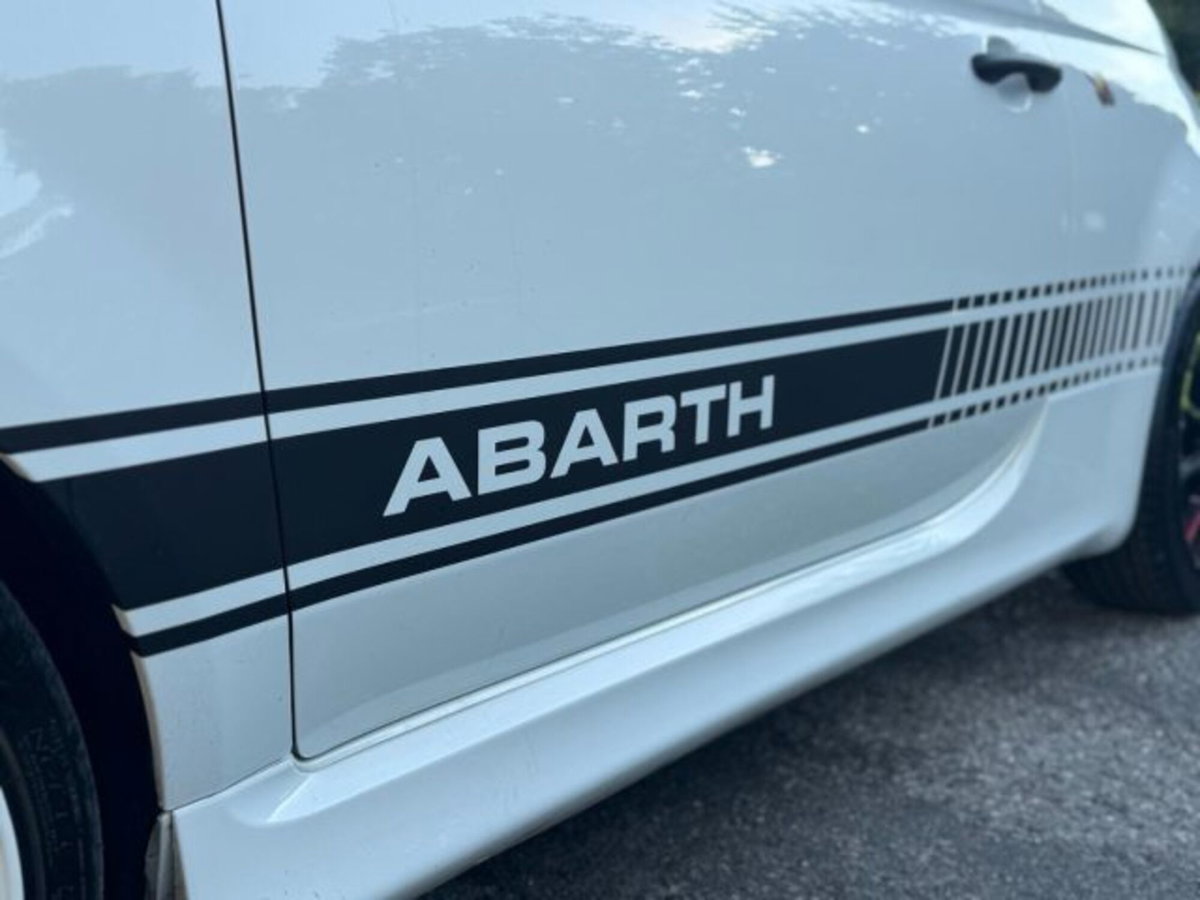 Abarth 500 1.4 Turbo T-Jet (9)