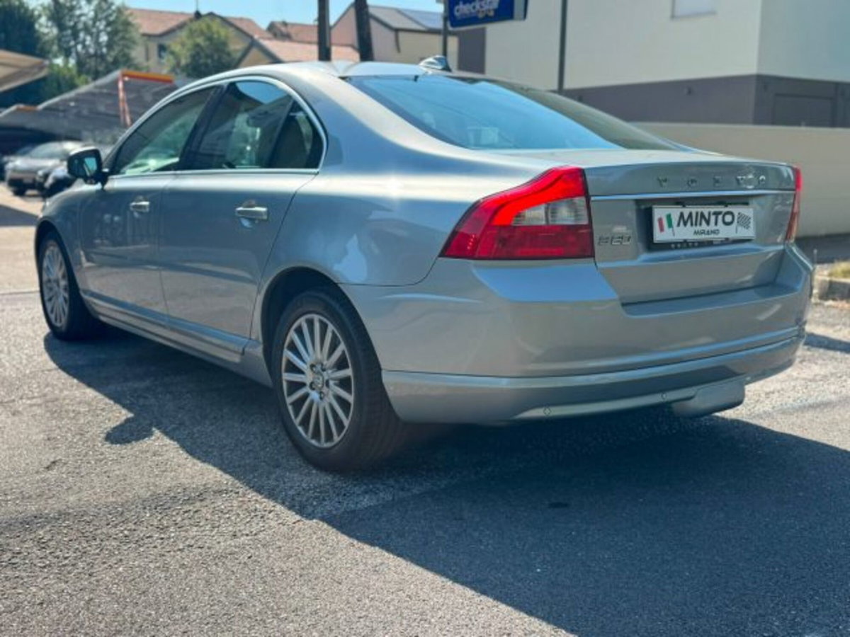 Volvo S80 3.2 aut. Summum (2)