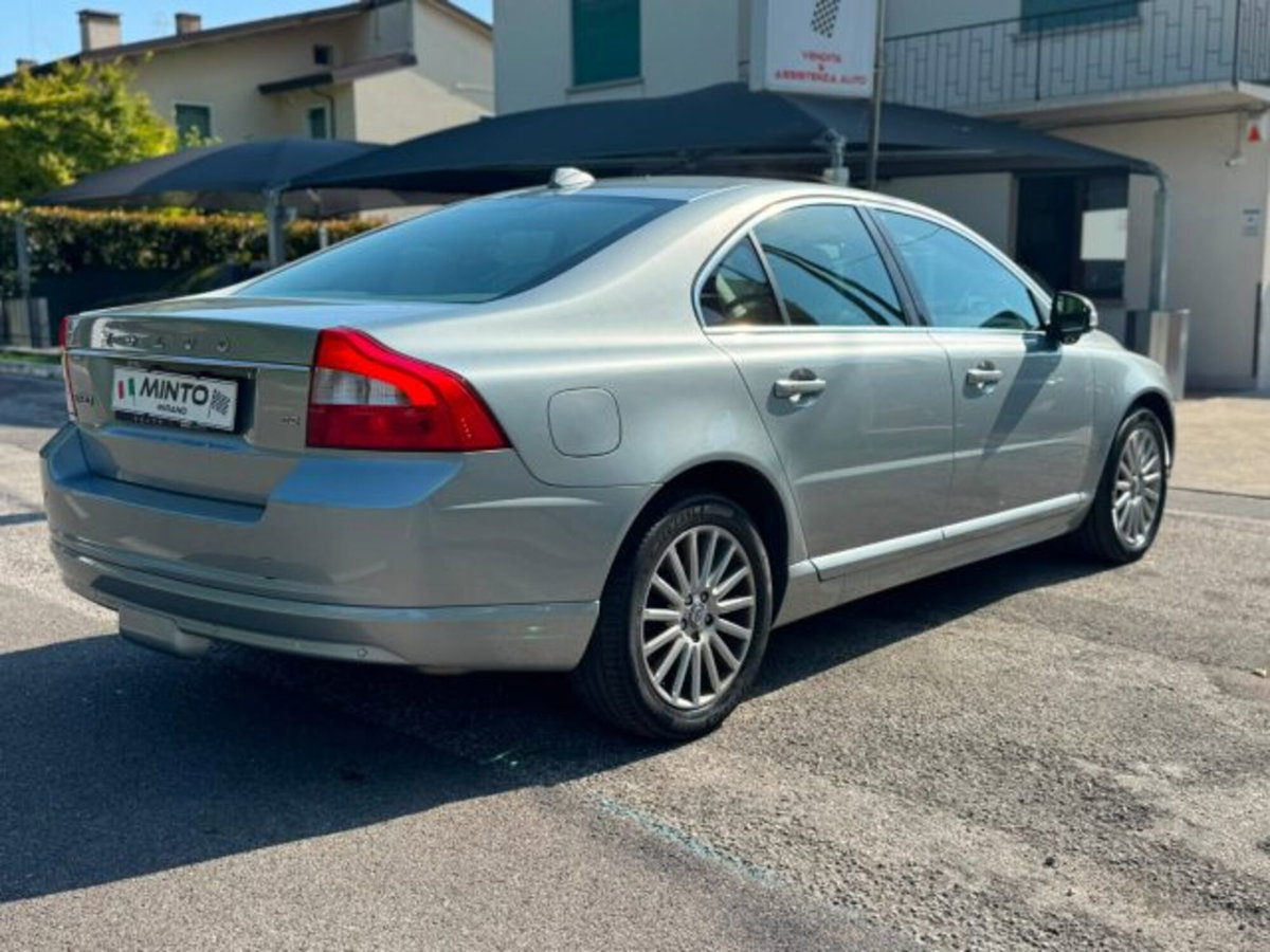 Volvo S80 3.2 aut. Summum (3)