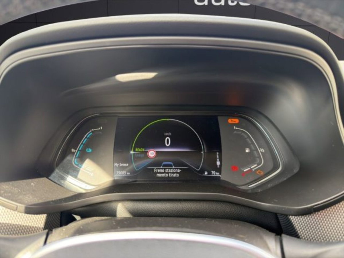 Renault Arkana E-Tech 145 CV Intens (11)