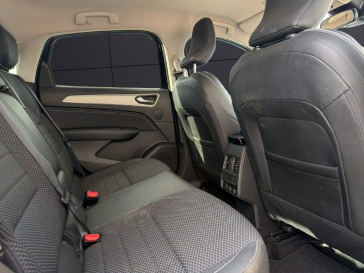 Renault Arkana E-Tech 145 CV Intens (19)