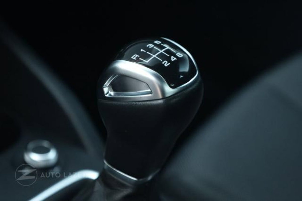 Audi Q2 Q2 30 TFSI Business (8)