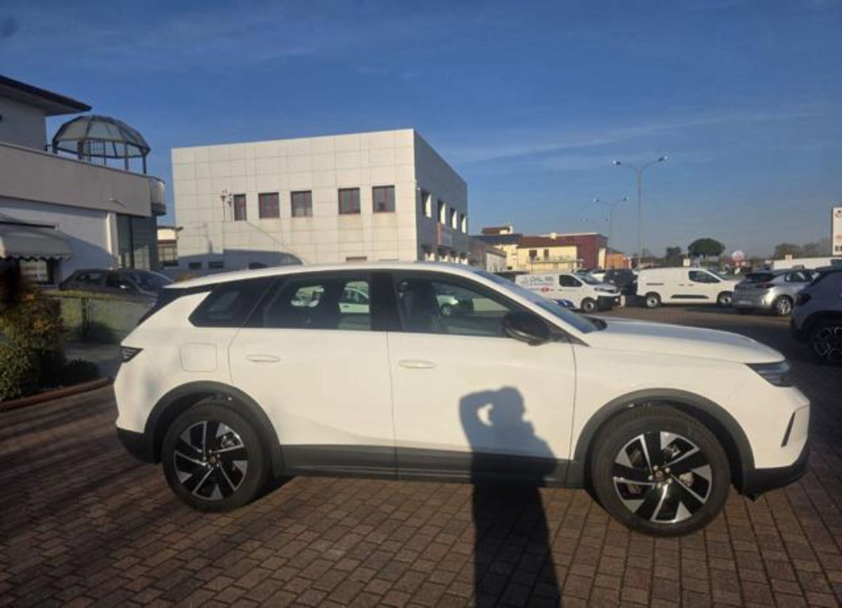 Opel Grandland 1.2 hybrid Edition 145cv e-dcs6 (4)