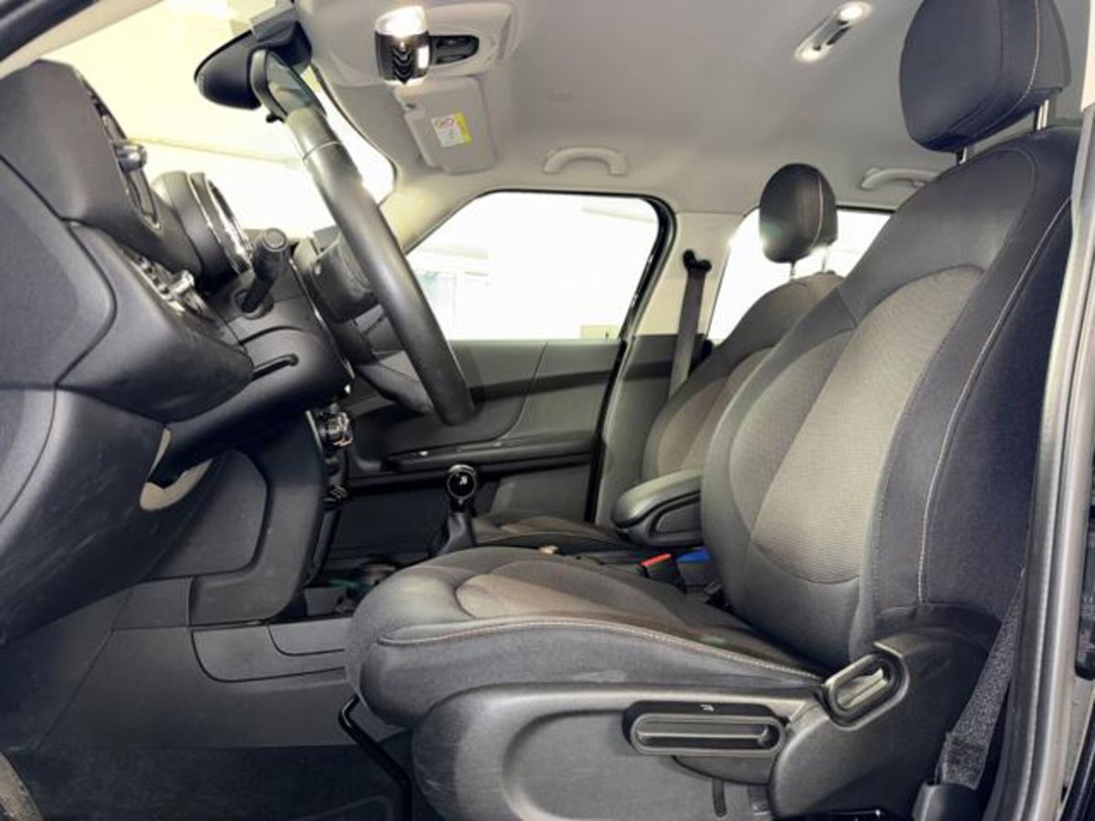 MINI Mini Countryman 1.5 One JCW Countryman (11)