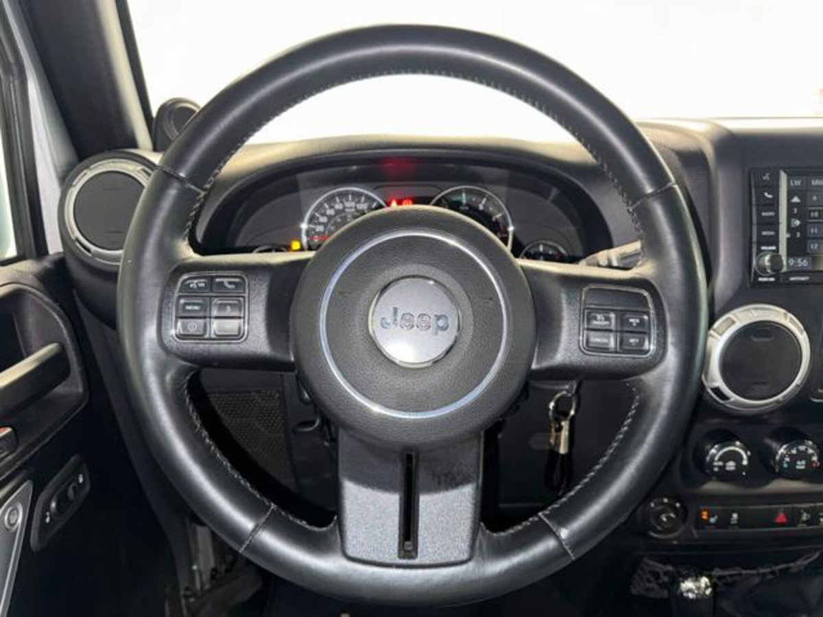 Jeep Wrangler 2.8 CRD DPF Sahara (13)
