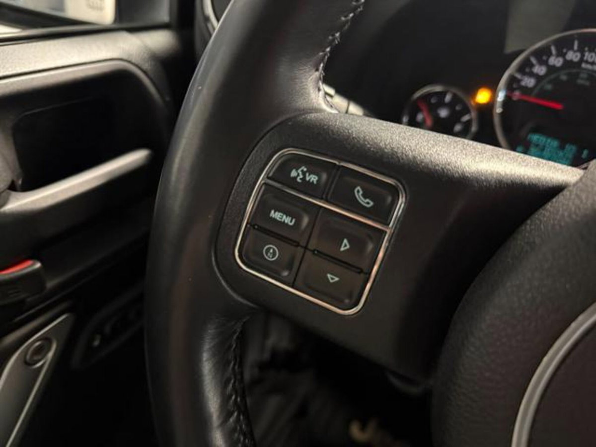 Jeep Wrangler 2.8 CRD DPF Sahara (15)