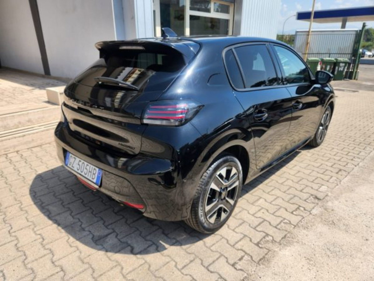 Peugeot 208 50 kWh Allure (4)