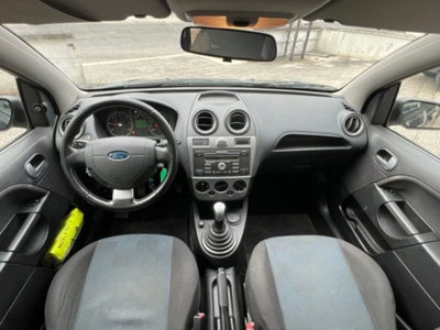 Ford Fiesta 1.4 TDCi 5p. Ghia (10)