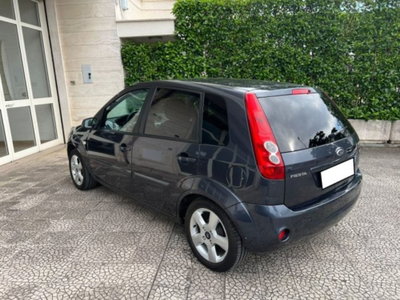Ford Fiesta 1.4 TDCi 5p. Ghia (16)