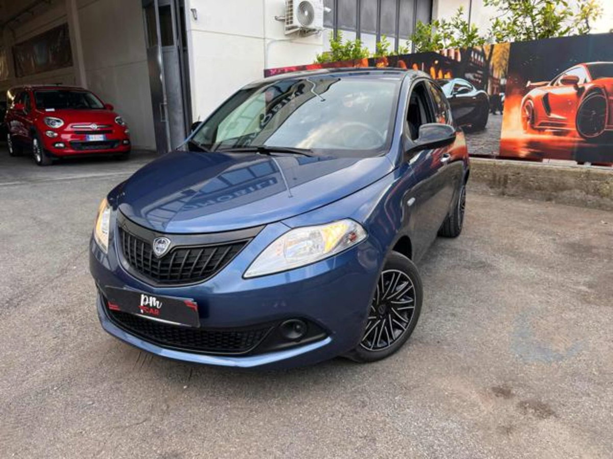 Lancia Ypsilon 1.0 FireFly 5 porte S&S Hybrid Silver Plus