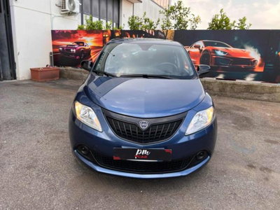 Lancia Ypsilon 1.0 FireFly 5 porte S&S Hybrid Silver Plus (2)