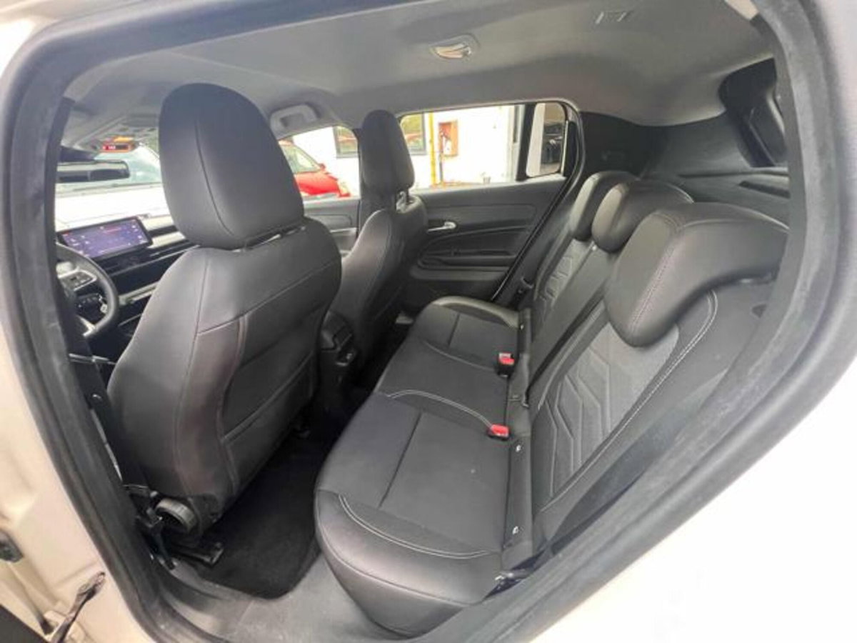 Jeep Avenger 1.2 turbo Altitude fwd 100cv (10)