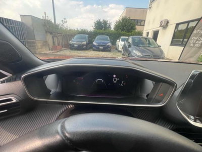 Peugeot 2008 PureTech 130 S&S EAT8 Allure Pack (11)