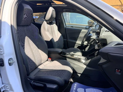 Peugeot 2008 1.2 hybrid GT Exclusive 145cv e-dcs6 (15)