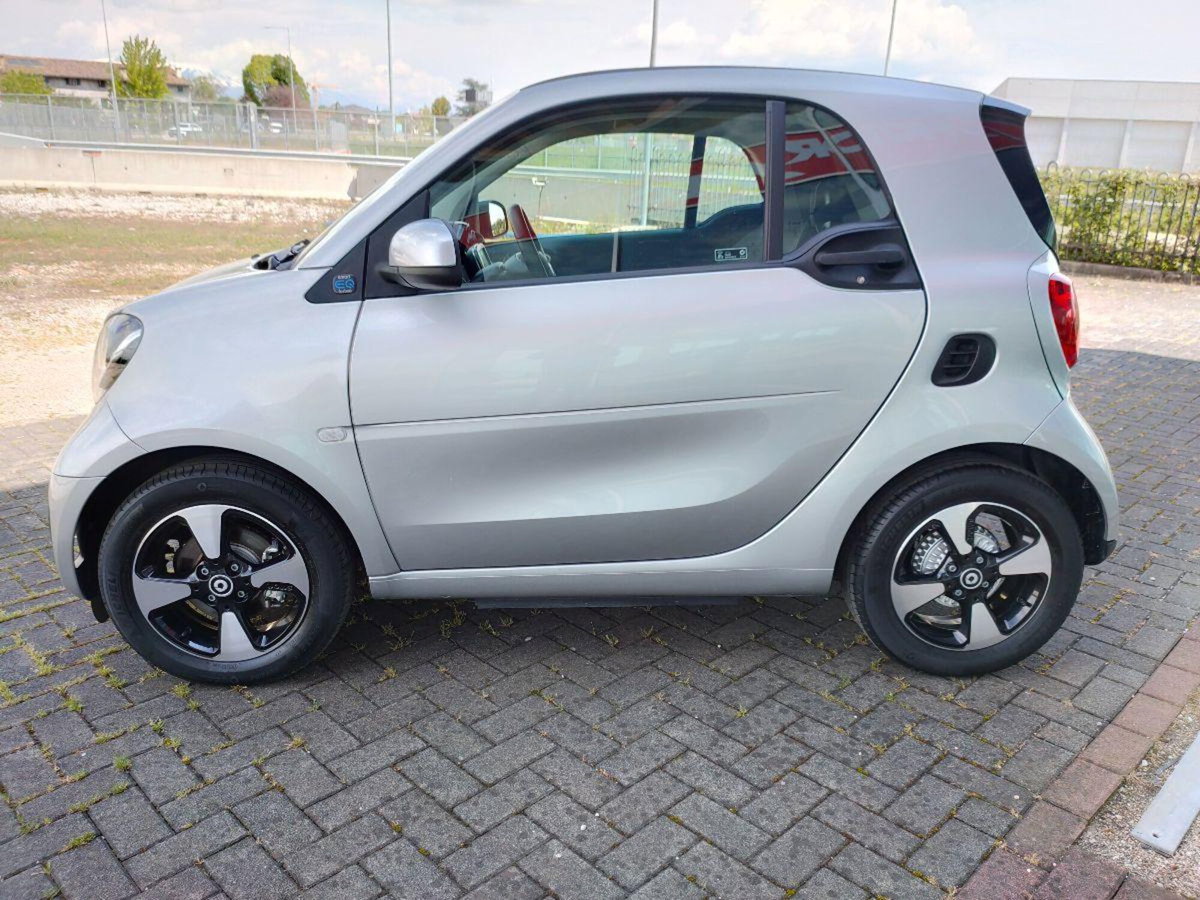 smart Fortwo eq Passion 4,6kW (3)