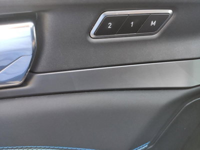Lynk & Co 01 01 1.5 td phev (18)