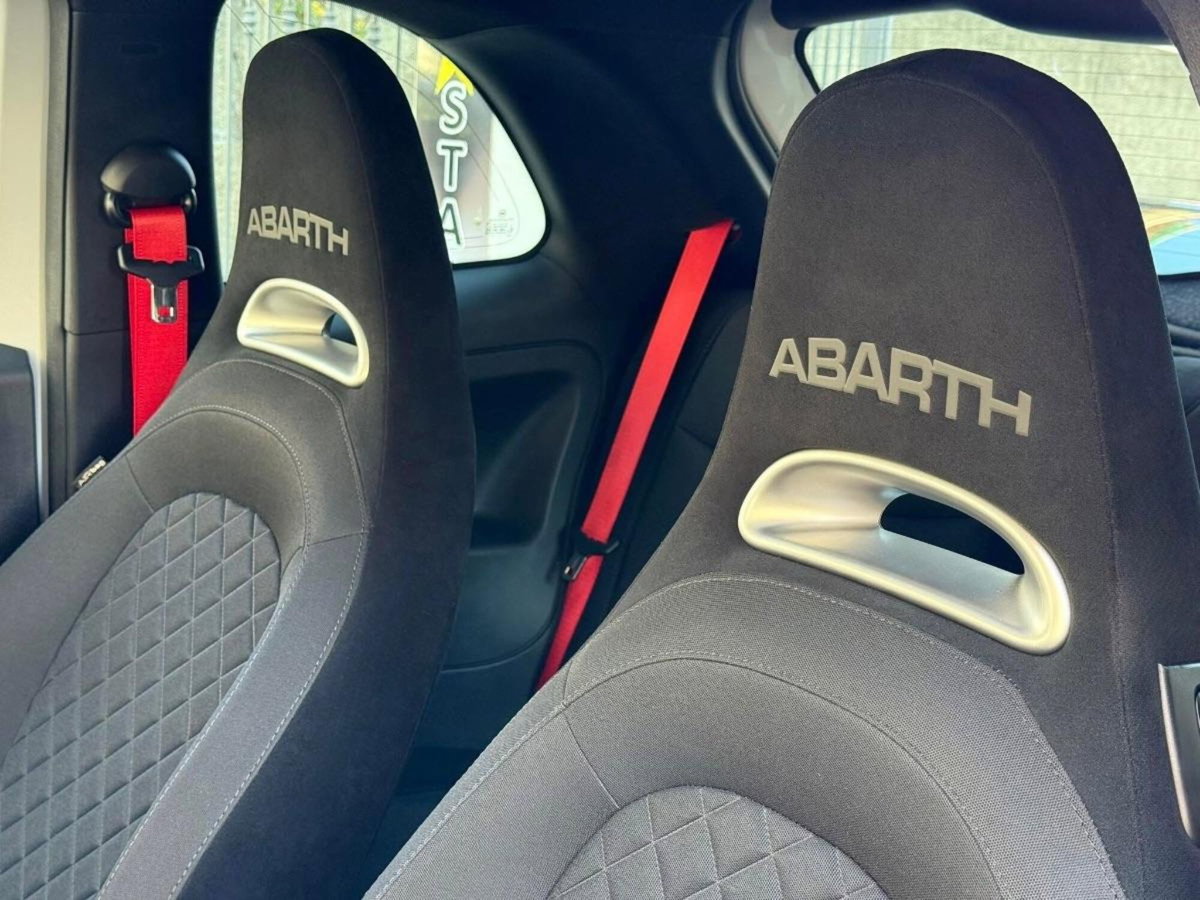 Abarth 595 595 1.4 Turbo T-Jet 165 CV (18)