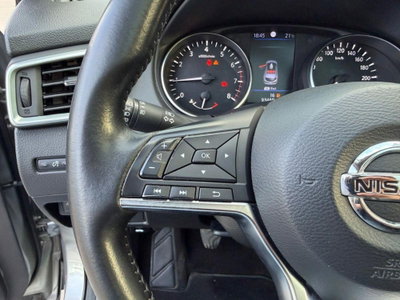 Nissan Qashqai 1.3 DIG-T 140 CV Tekna (15)